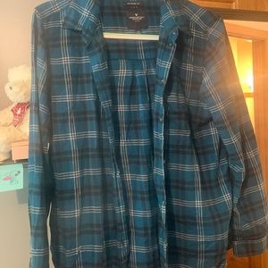 Blue AEO Boyfriend Fit Flannel Size Large Women’s